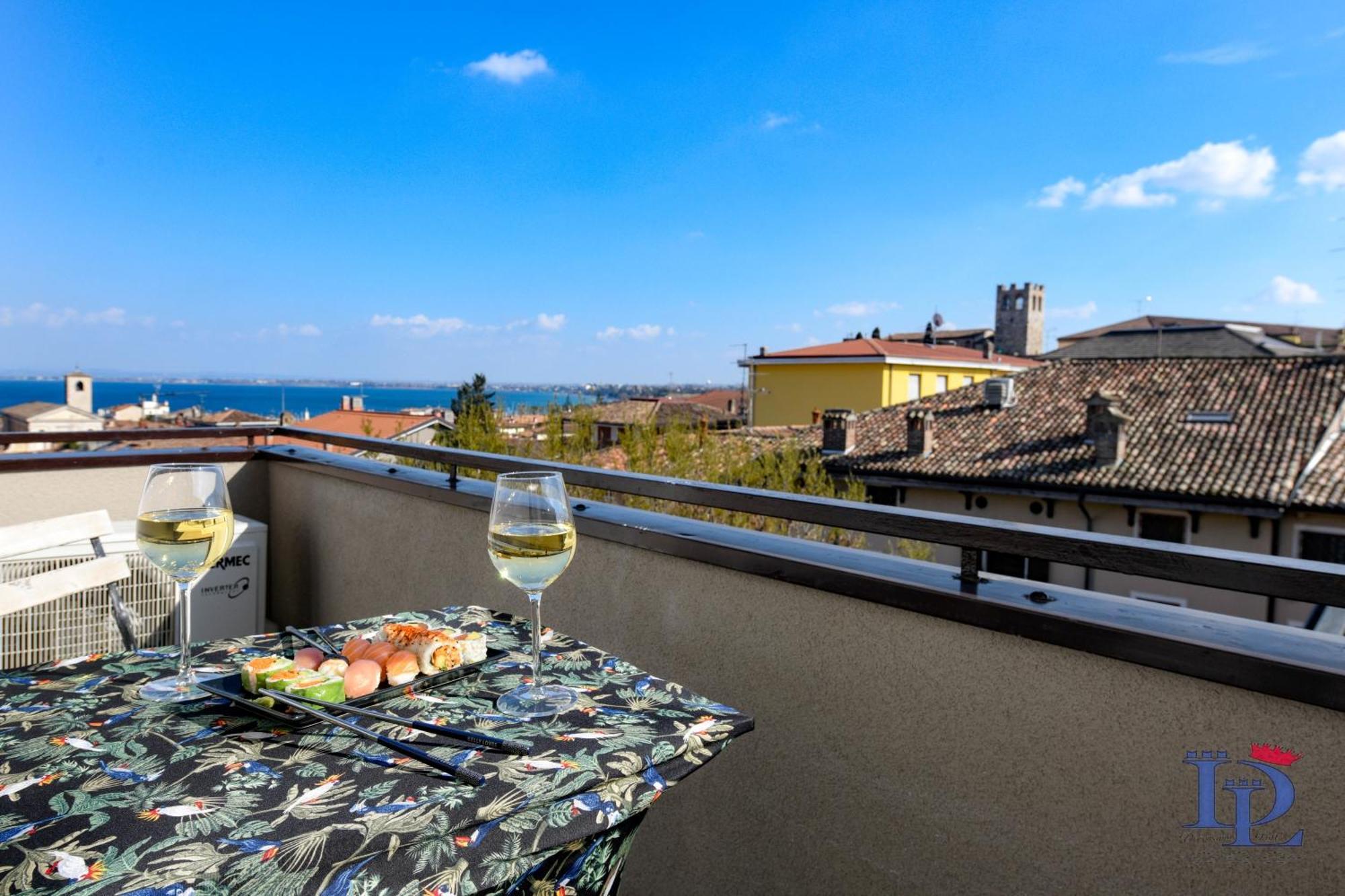 Desenzanoloft Official Partner Marriott Homes & Villas - Smiling In Desenzano Lake View Desenzano del Garda Exterior foto
